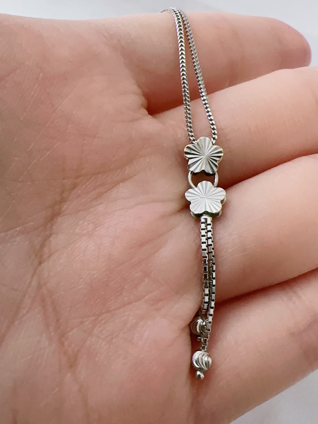 Unique Vintage 18k Solid White Gold Diamond Cut Double Flower Necklace 18" Rare!